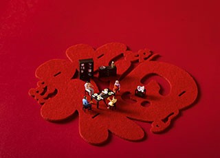 河北秦開電氣設(shè)備恭祝全國人民新年快樂！